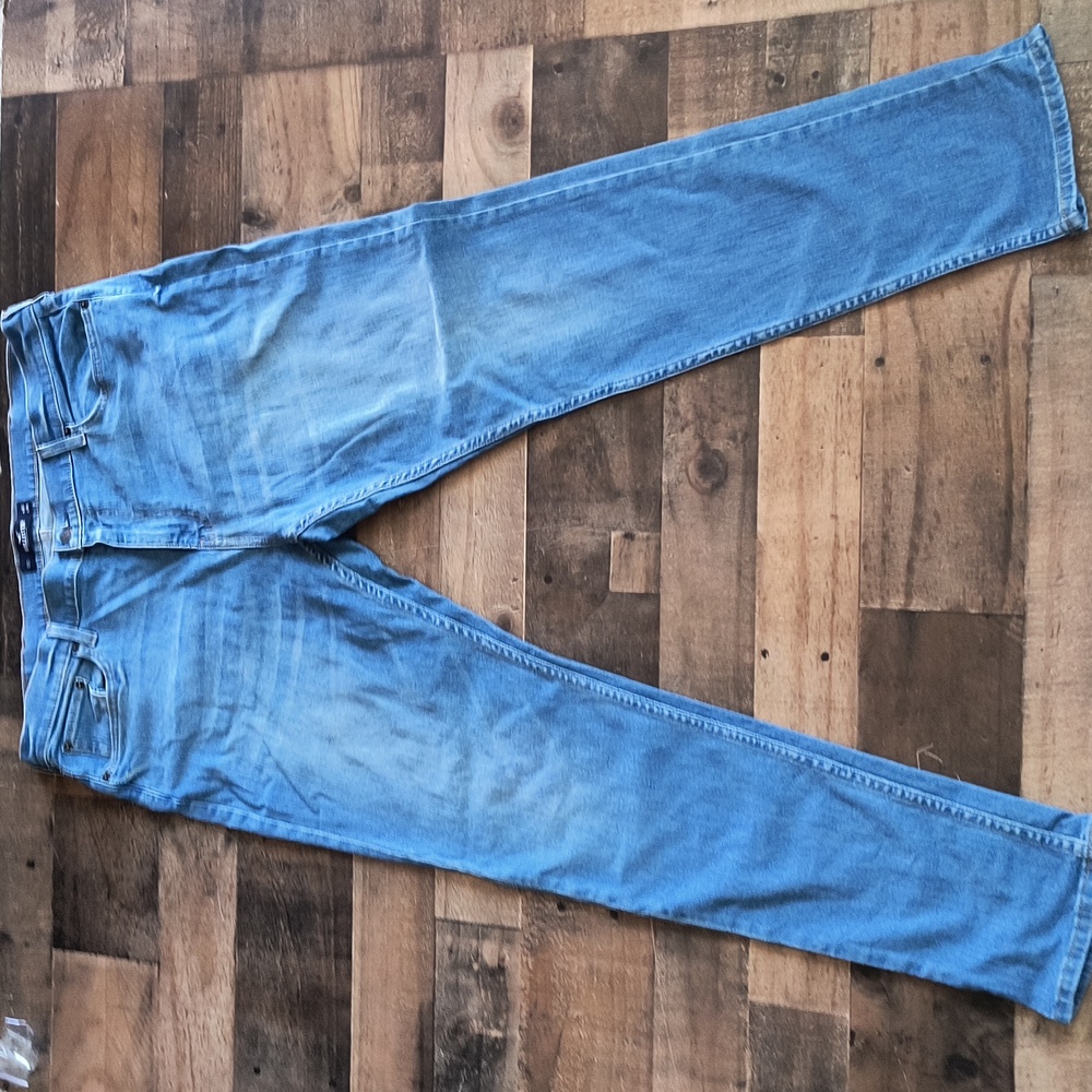 Hollister Epic Flex Taper Light Wash Jeans Sz 38x34 Men
